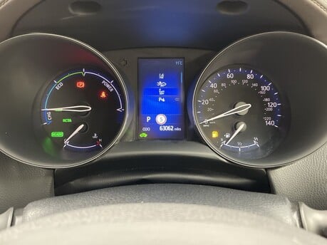 Toyota C-HR EXCEL 21