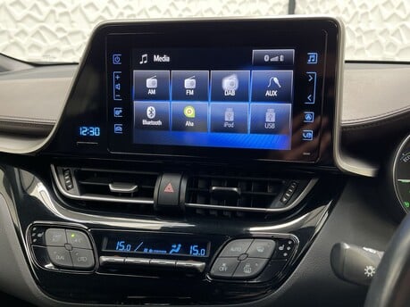 Toyota C-HR EXCEL 23