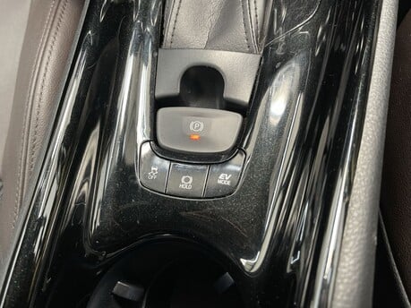 Toyota C-HR EXCEL 28