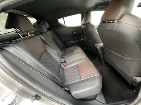 Toyota C-HR EXCEL 33