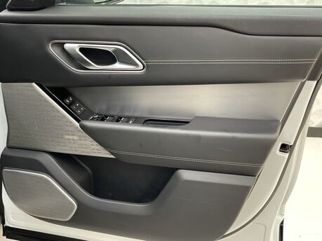 Land Rover Range Rover Velar R-DYNAMIC HSE 37