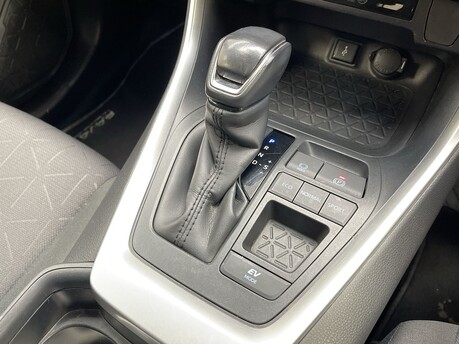 Toyota Rav4 VVT-I DESIGN 30
