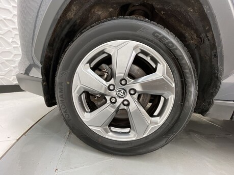 Toyota Rav4 VVT-I DESIGN 40