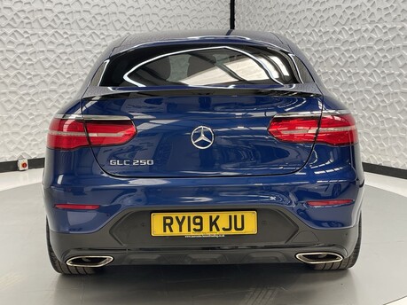 Mercedes-Benz GLC GLC 250 4MATIC AMG LINE PREMIUM PLUS 6