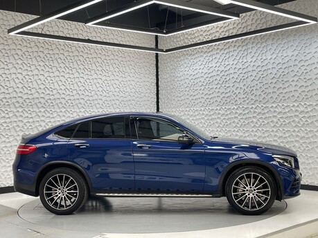 Mercedes-Benz GLC GLC 250 4MATIC AMG LINE PREMIUM PLUS 8
