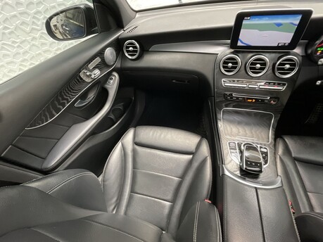 Mercedes-Benz GLC GLC 250 4MATIC AMG LINE PREMIUM PLUS 15