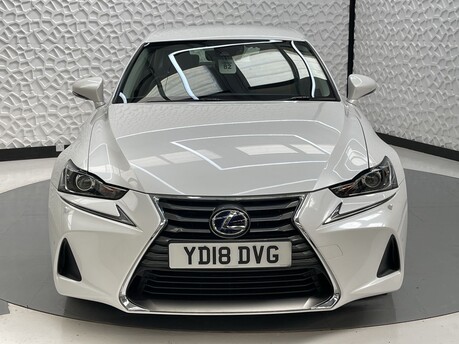 Lexus Is 300H ADVANCE 2