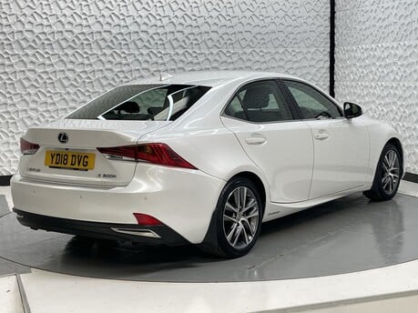 Lexus Is 300H ADVANCE 7