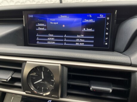 Lexus Is 300H ADVANCE 22