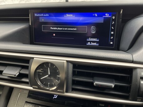 Lexus Is 300H ADVANCE 24