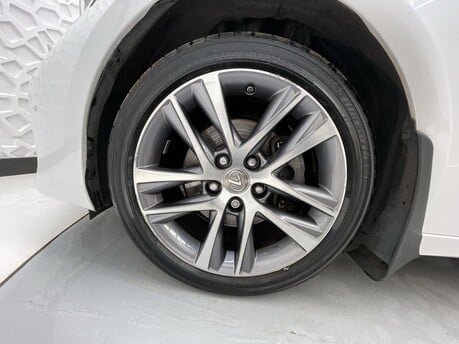Lexus Is 300H ADVANCE 41