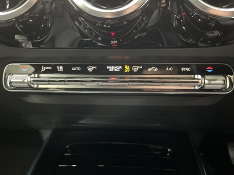 Mercedes-Benz B Class B 200 SPORT 29