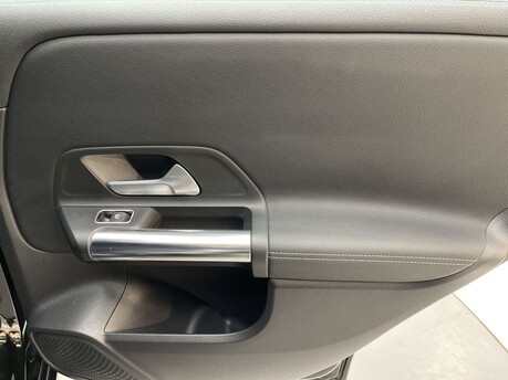 Mercedes-Benz B Class B 200 SPORT 39
