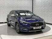 Infiniti Q30 LUXE CITY BLACK 1