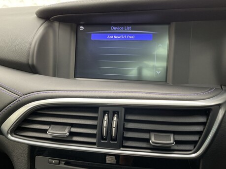 Infiniti Q30 LUXE CITY BLACK 24