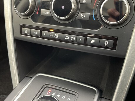 Land Rover Discovery Sport TD4 SE 28