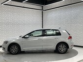 Volkswagen Golf SE NAVIGATION TDI DSG 4