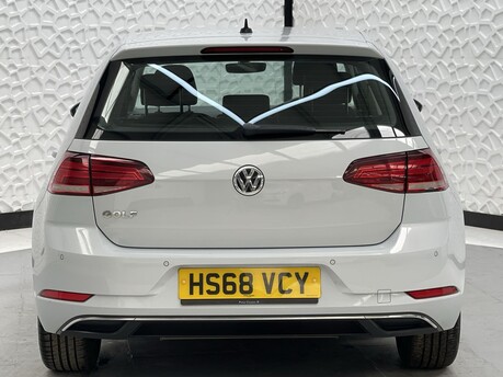 Volkswagen Golf SE NAVIGATION TDI DSG 6