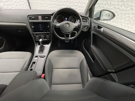 Volkswagen Golf SE NAVIGATION TDI DSG 13
