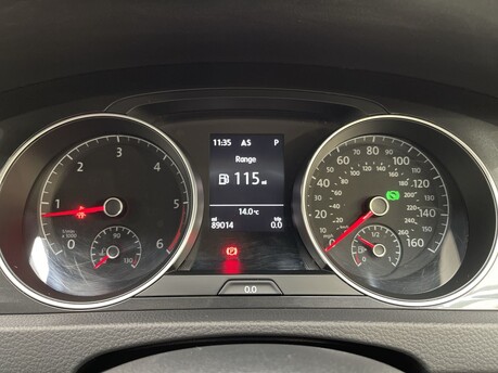 Volkswagen Golf SE NAVIGATION TDI DSG 21