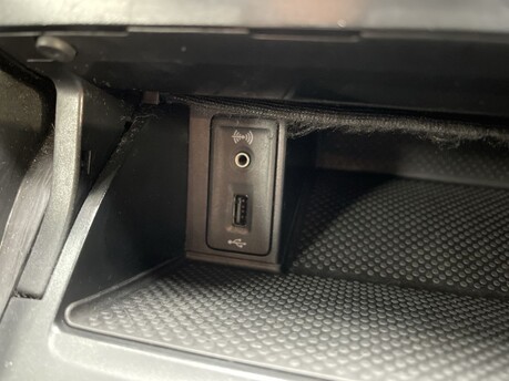 Volkswagen Golf SE NAVIGATION TDI DSG 32