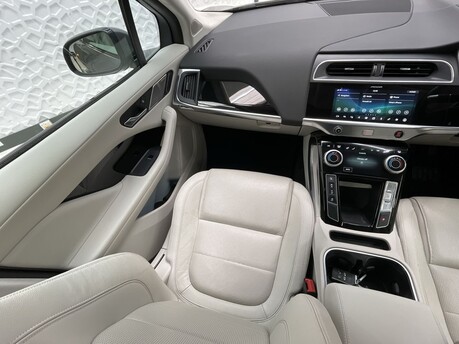Jaguar I-Pace SE 15