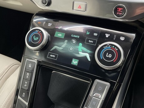 Jaguar I-Pace SE 30