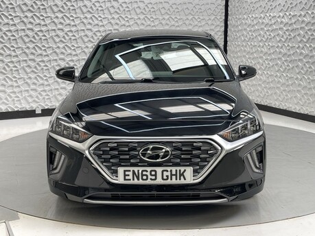 Hyundai IONIQ PREMIUM MHEV 2