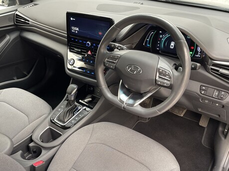 Hyundai IONIQ PREMIUM MHEV 10