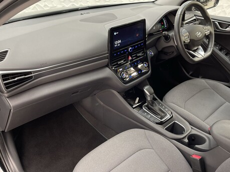 Hyundai IONIQ PREMIUM MHEV 11