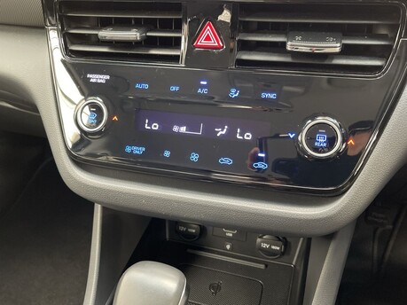 Hyundai IONIQ PREMIUM MHEV 28