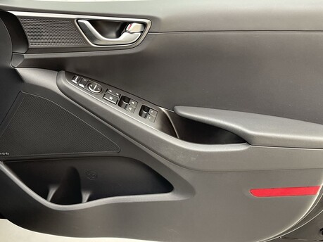 Hyundai IONIQ PREMIUM MHEV 35