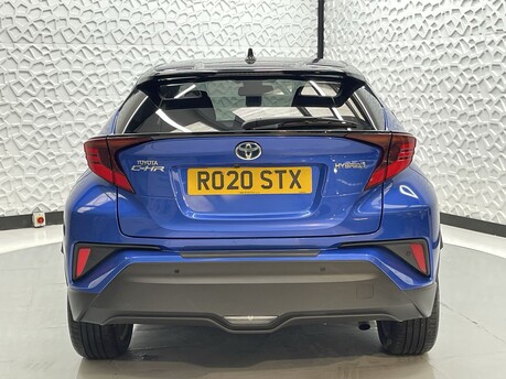 Toyota C-HR DYNAMIC 6