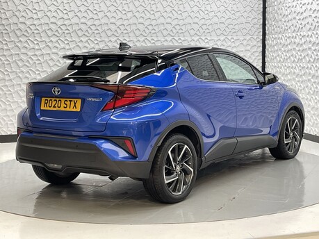 Toyota C-HR DYNAMIC 7