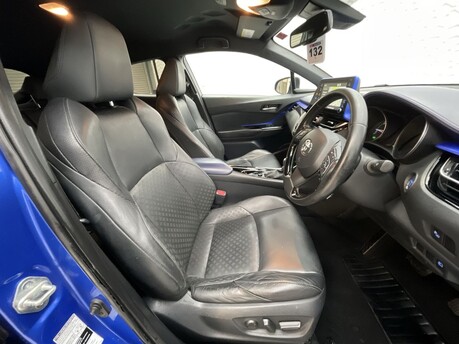 Toyota C-HR DYNAMIC 9