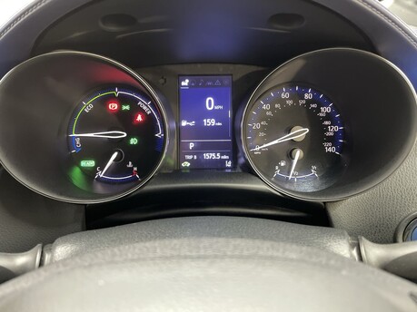 Toyota C-HR DYNAMIC 21