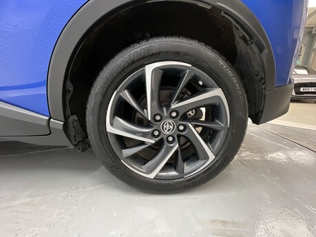 Toyota C-HR DYNAMIC 41