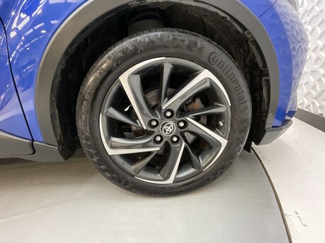 Toyota C-HR DYNAMIC 43