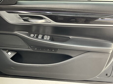 BMW 7 Series 740LD XDRIVE M SPORT 39