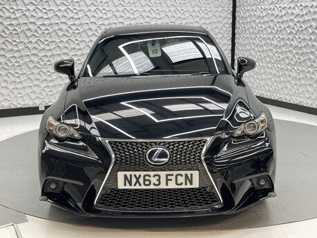 Lexus Is 300H F SPORT 2