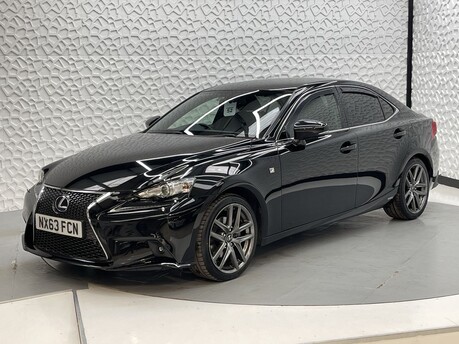 Lexus Is 300H F SPORT 3