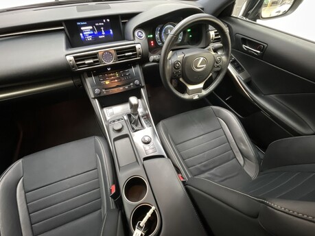 Lexus Is 300H F SPORT 14