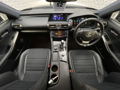 Lexus Is 300H F SPORT 17