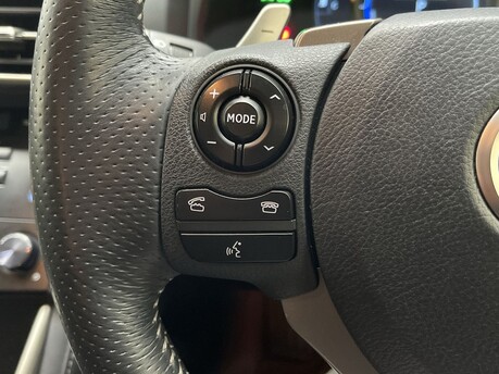 Lexus Is 300H F SPORT 19