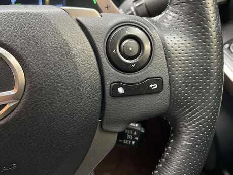 Lexus Is 300H F SPORT 20