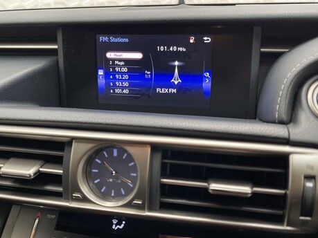Lexus Is 300H F SPORT 22