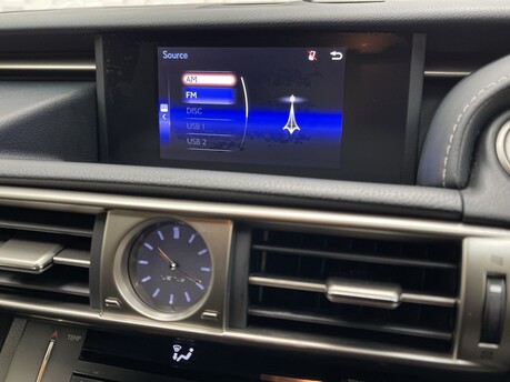 Lexus Is 300H F SPORT 23