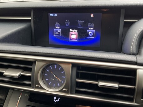 Lexus Is 300H F SPORT 25