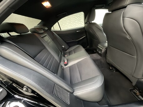 Lexus Is 300H F SPORT 30
