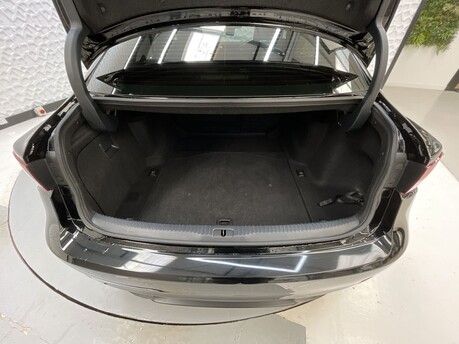 Lexus Is 300H F SPORT 32